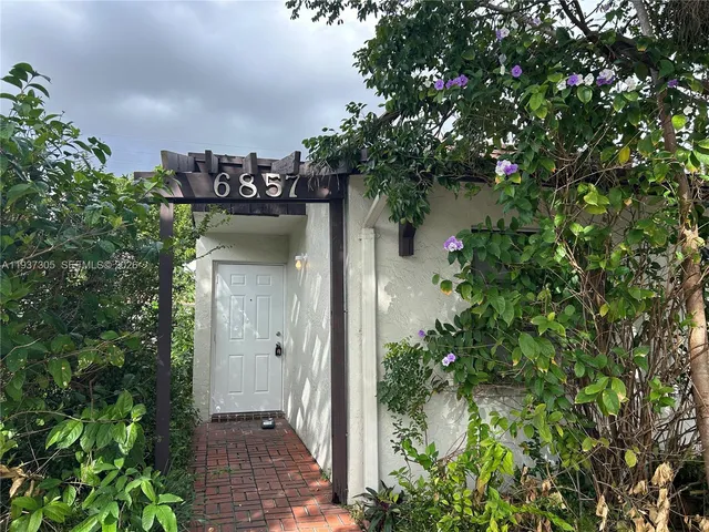 $315,000 | 6857 Southwest 36th Court, Unit 6B, Miramar, FL 33023