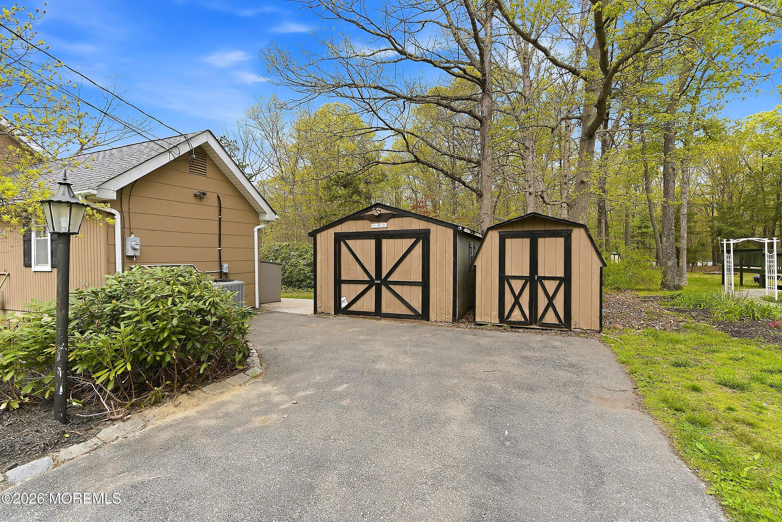 844 Miller Avenue Jackson, NJ 08527 - Photo 38 of 48 38-Driveway