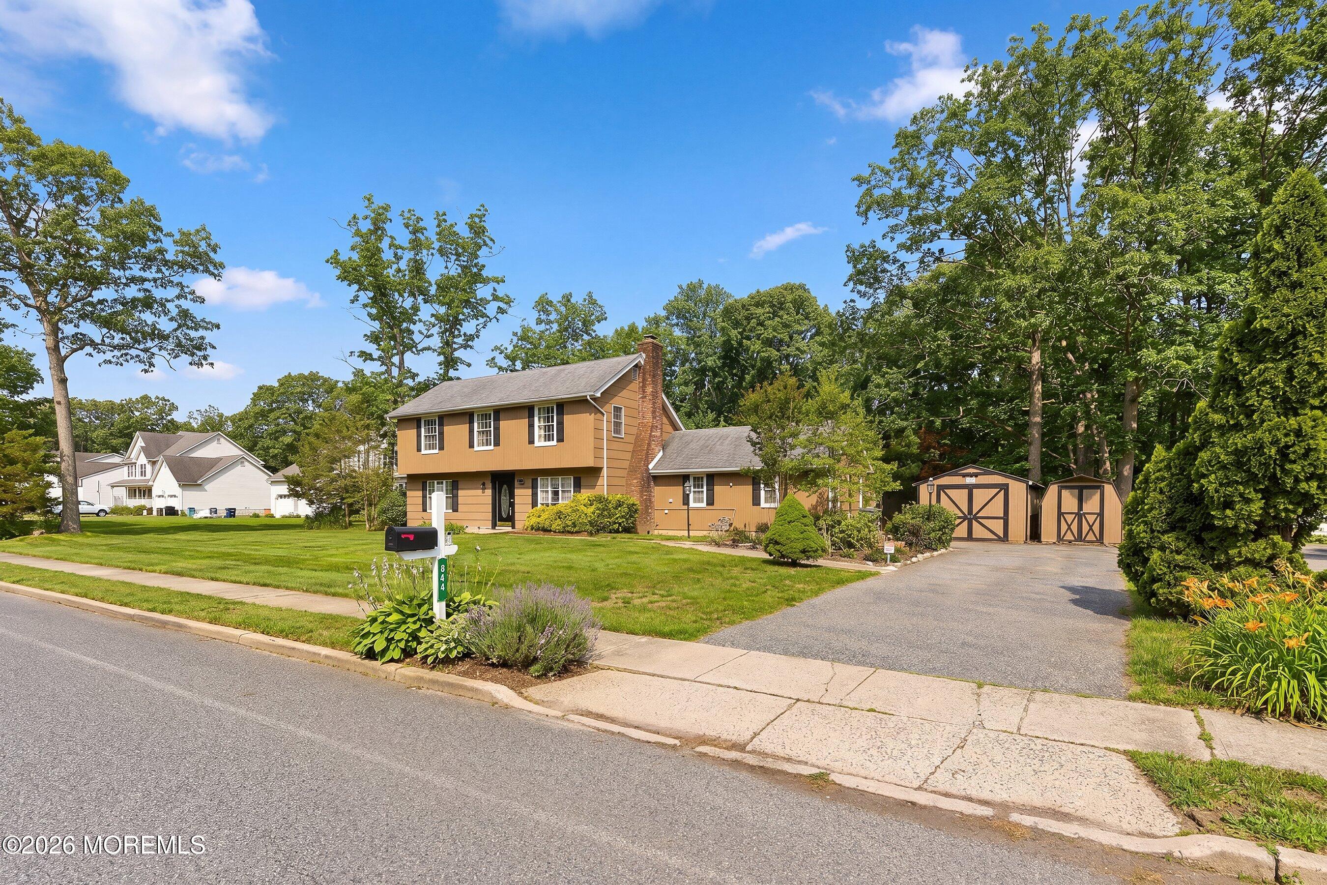 844 Miller Avenue Jackson, NJ 08527 - Photo 4 of 48 05-Front Right Virtual Spring option