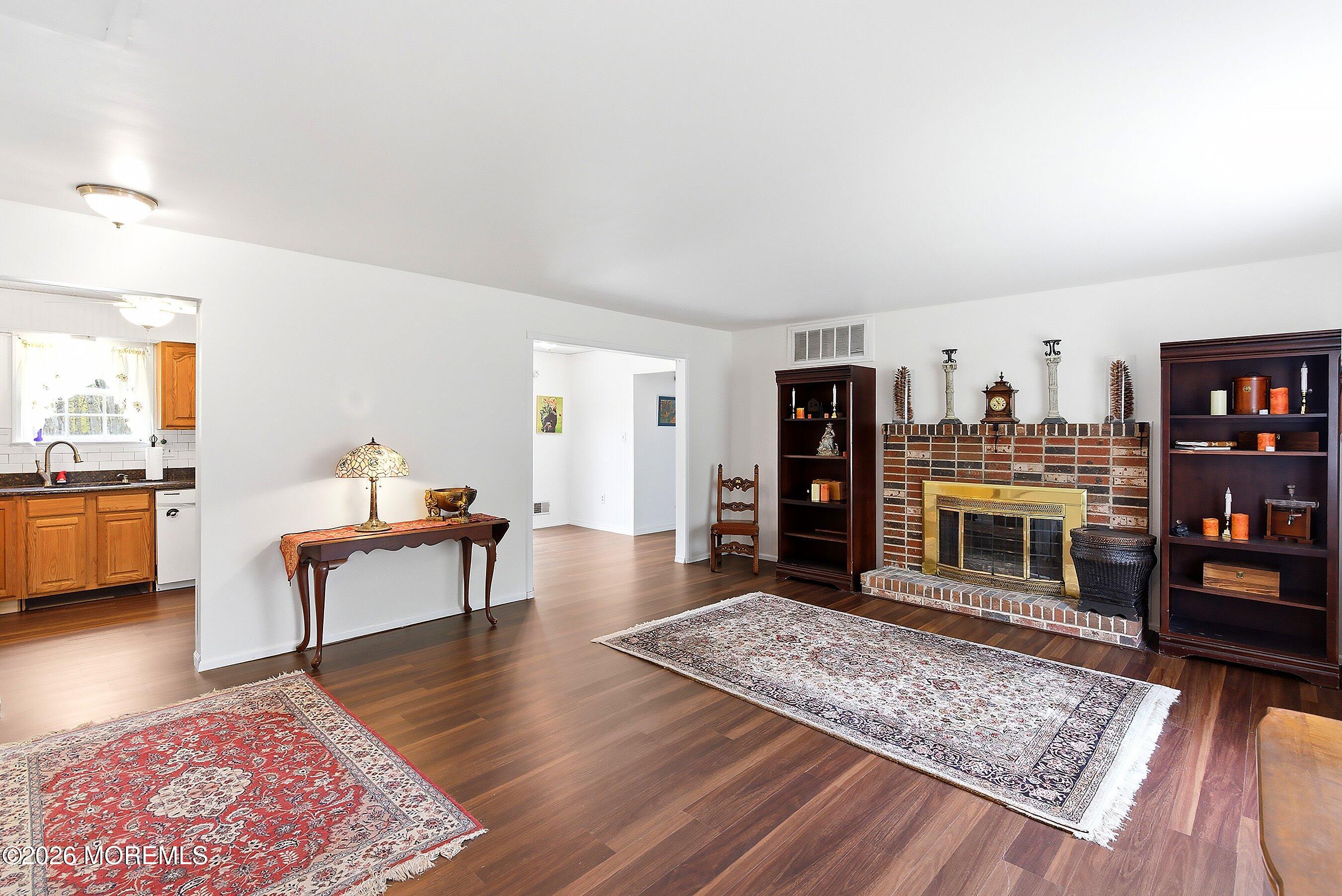 844 Miller Avenue Jackson, NJ 08527 - Photo 10 of 48 11-Living 1A