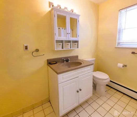 $149,900 | 93 Fox Road, Unit 2B, Edison, NJ 08817