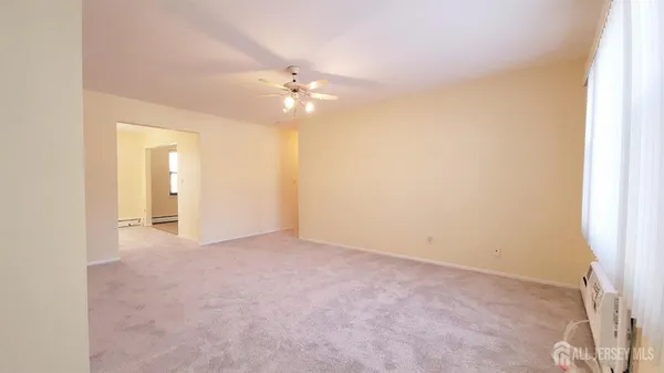 $149,900 | 93 Fox Road, Unit 2B, Edison, NJ 08817