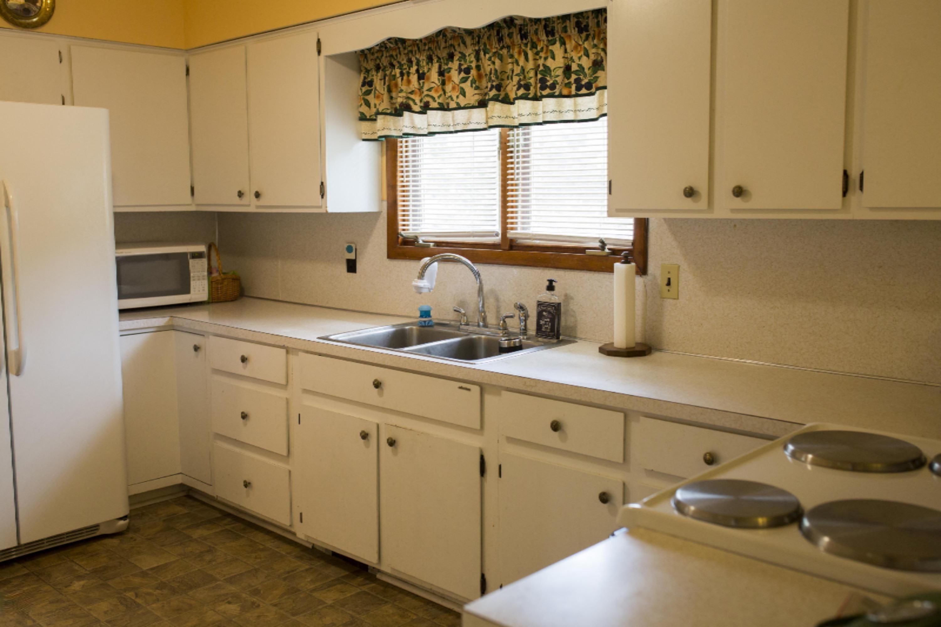 4301 Holton Road Muskegon, MI 49445 - Photo 7 of 57 KZ5B0451