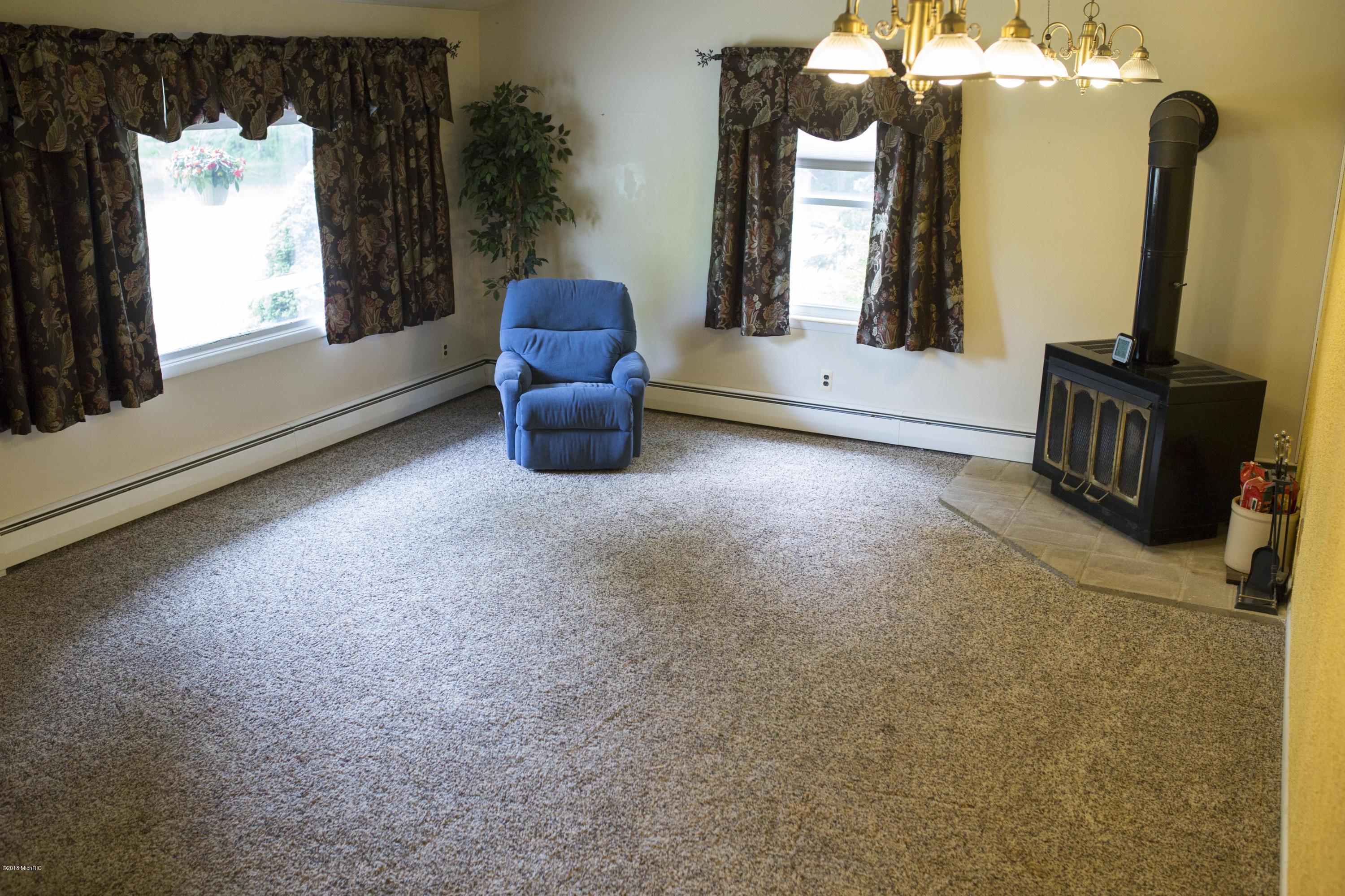 4301 Holton Road Muskegon, MI 49445 - Photo 9 of 57 KZ5B0456