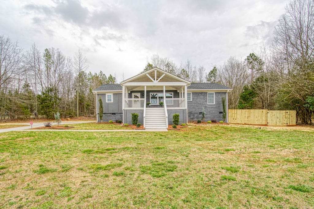 2871 Brockman McClimon Road Greer, SC 29651 - Photo 1 of 32 Gallery Image 1