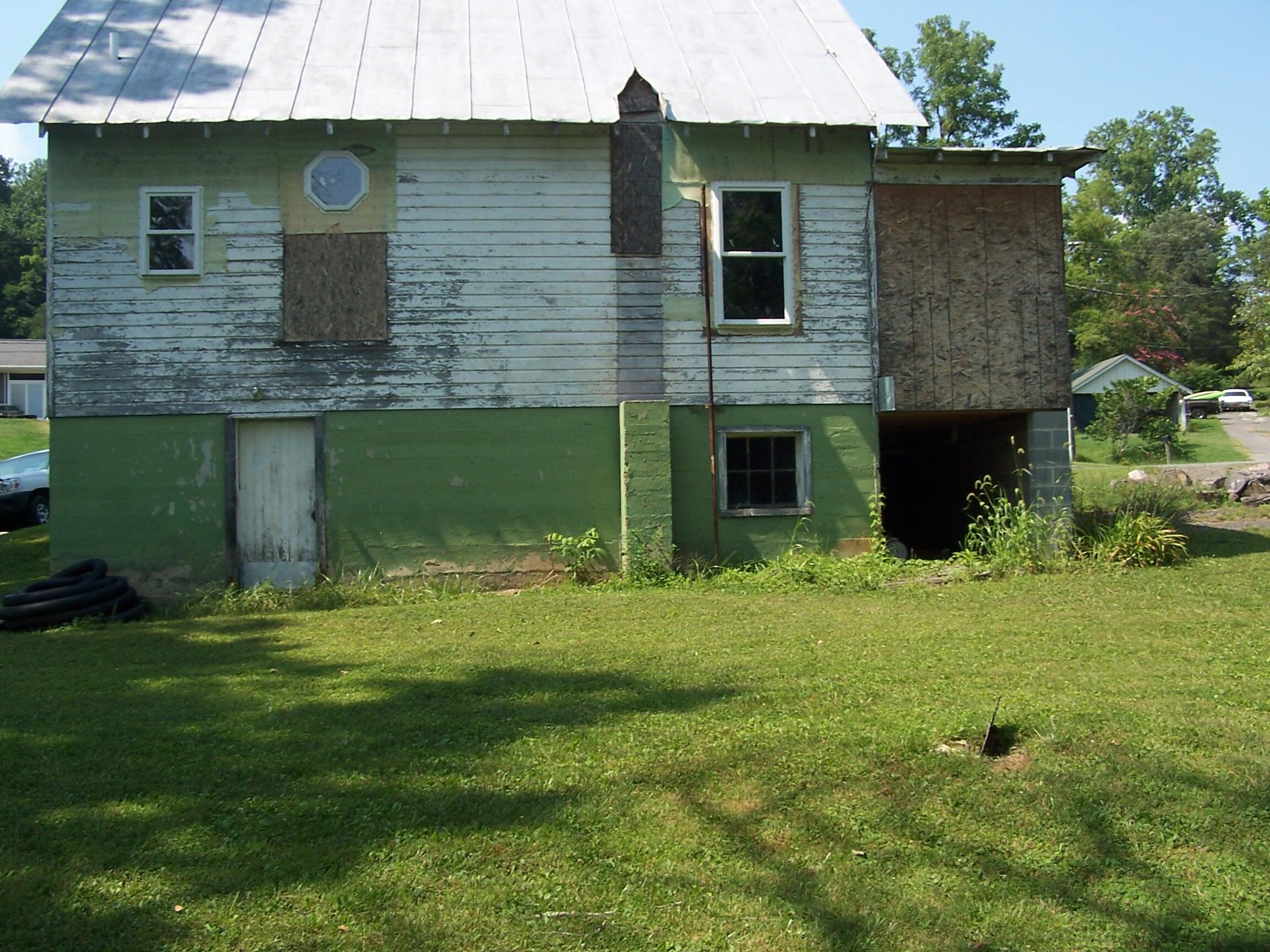 9622 Springwood Road Buchanan, VA 24066 - Photo 9 of 12 100_5140