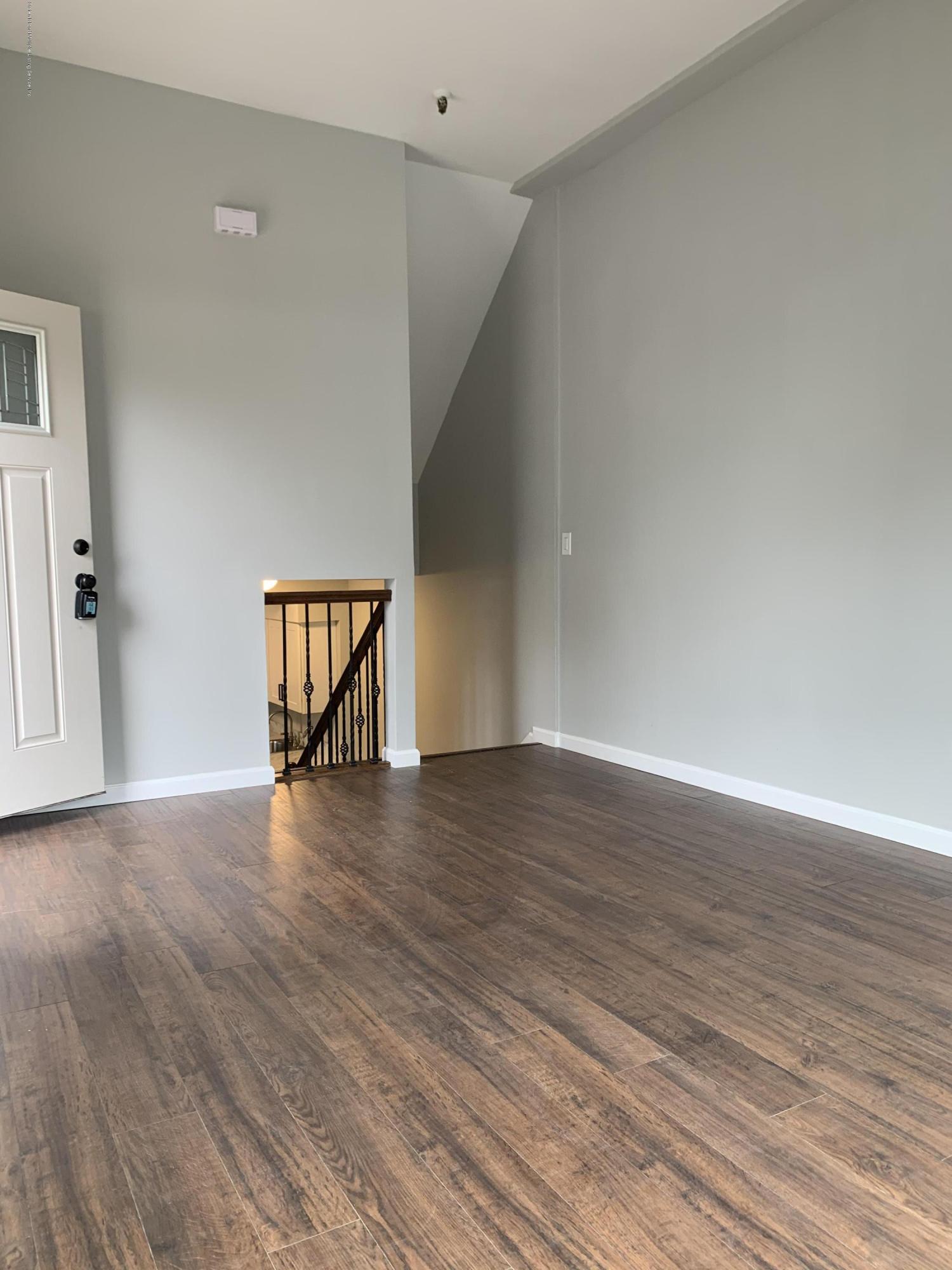 133 Green Valley Road Staten Island, NY 10312 - Photo 2 of 16 IMG_0192