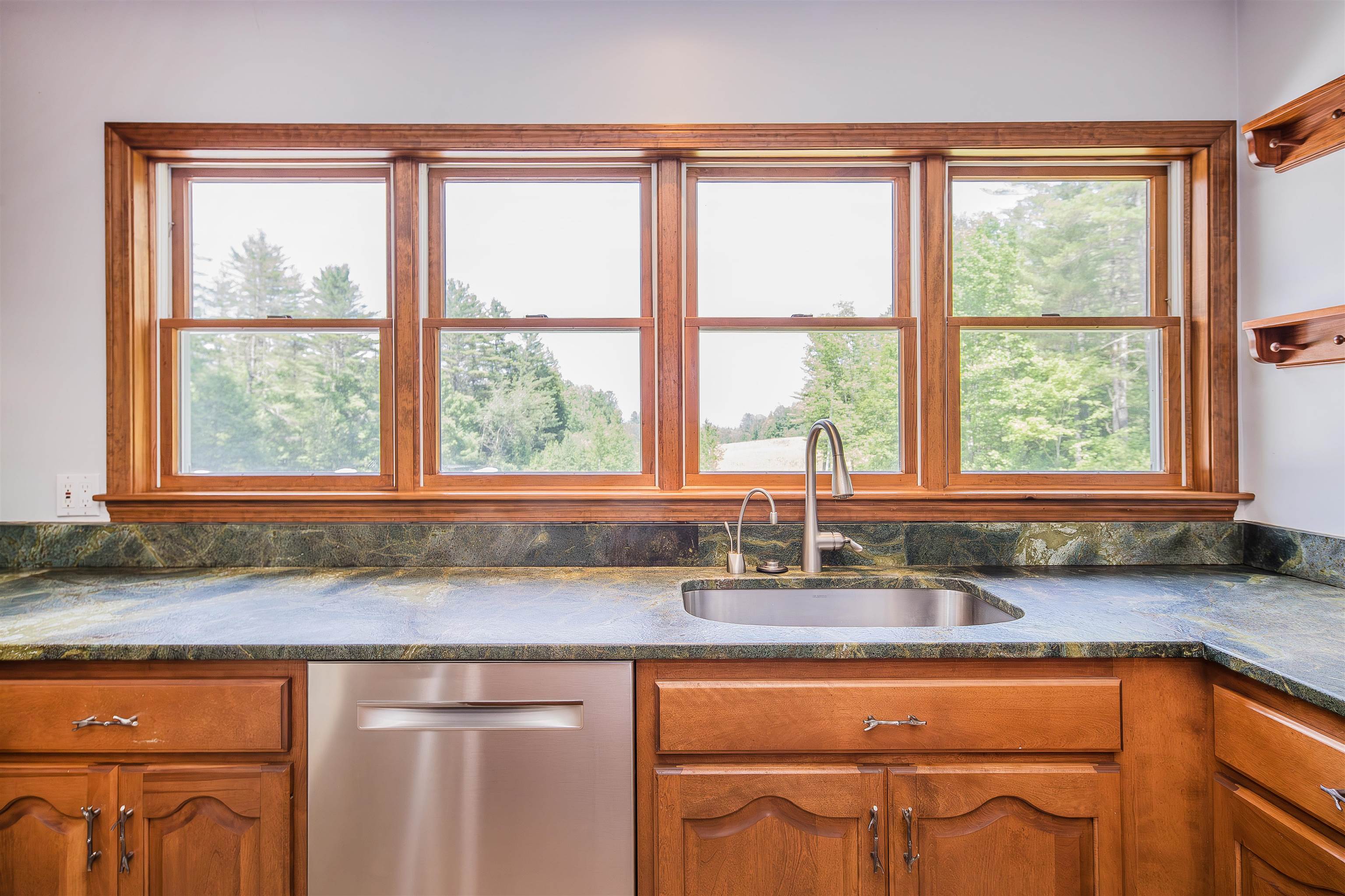 228 Leonard Road Sharon, VT 05068 - Photo 19 of 49