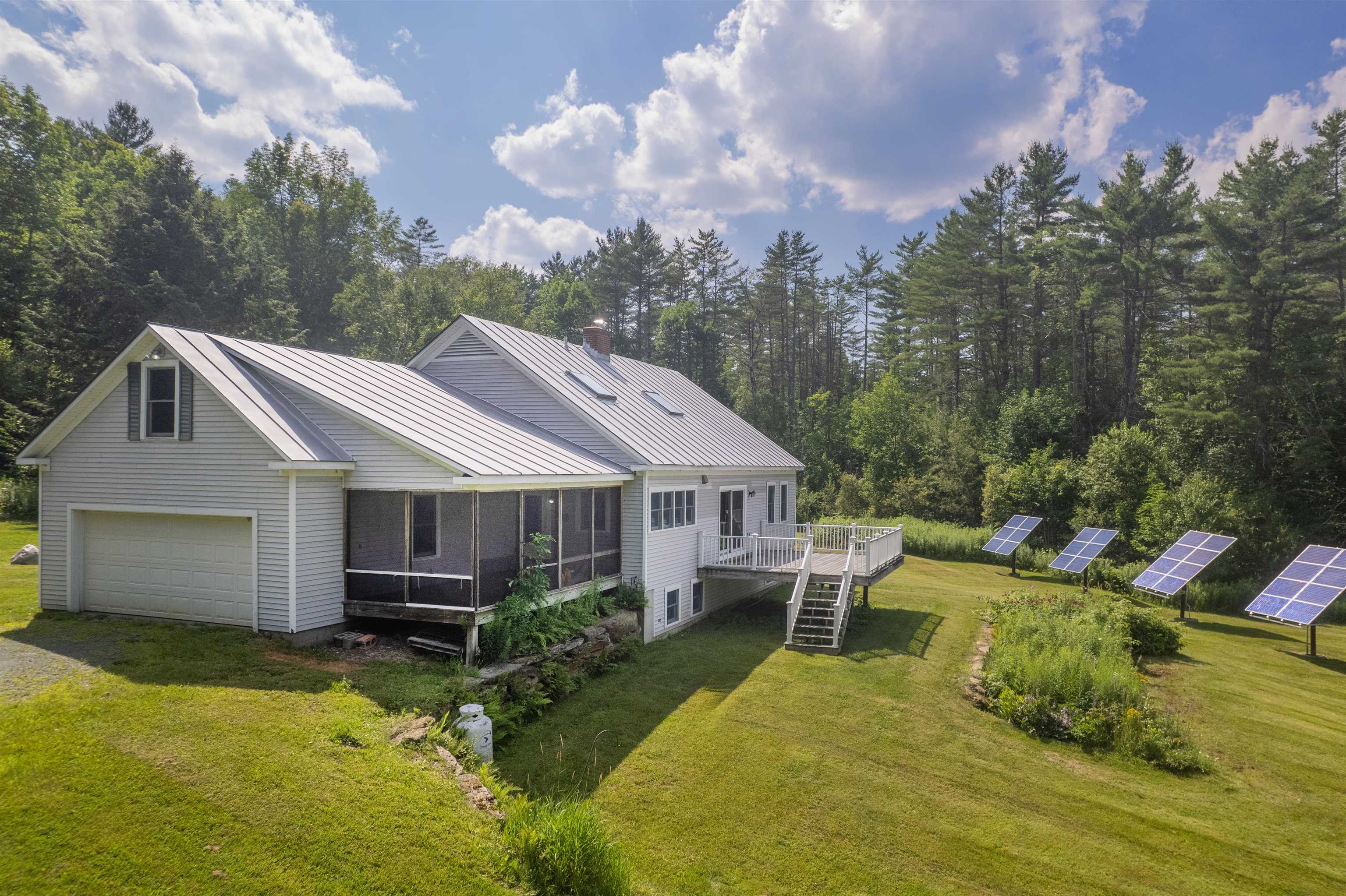 228 Leonard Road Sharon, VT 05068 - Photo 4 of 49