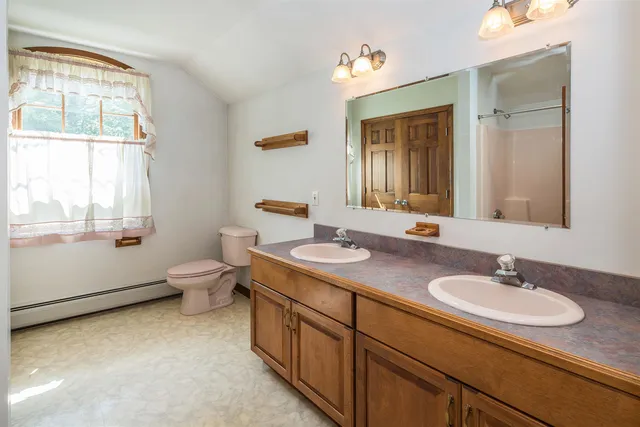 $785,000 | 228 Leonard Road, Sharon, VT 05068