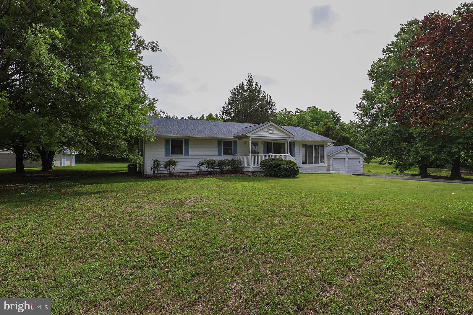 48146 Mallard View Lane St. Inigoes, MD 20684 - Photo 4 of 46 Charming home on spacious green lot.