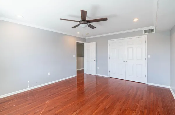 $352,500 | 491 Walnut Street, Lawrenceburg, IN 47025