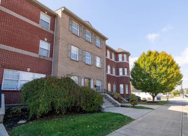 $352,500 | 491 Walnut Street, Lawrenceburg, IN 47025