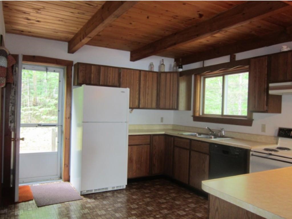 374 Wyman Point Road Wakefield, NH 03830 - Photo 9 of 27