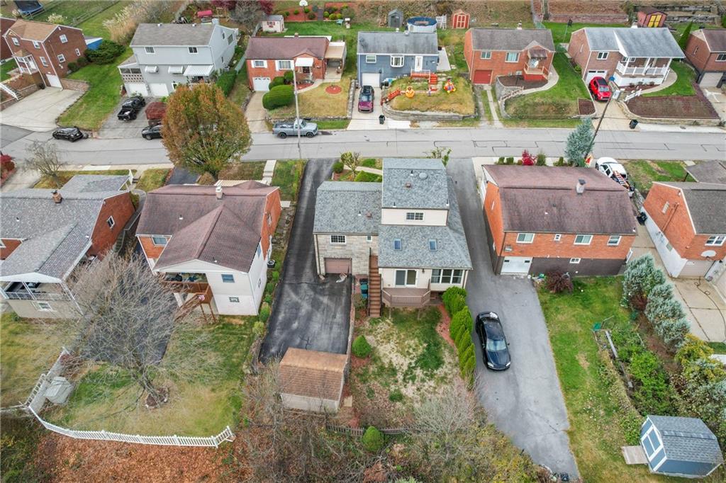 459 East Garden Road Pittsburgh, PA 15227 - Photo 29 of 33 an aerial view of residential houses with outdoor space