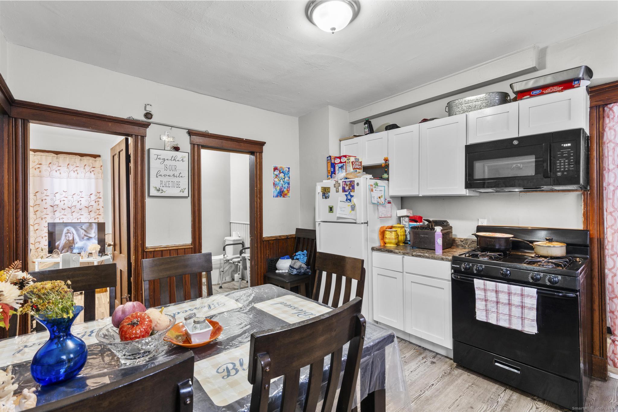 1380 State Street New Haven, CT 06511 - Photo 12 of 29