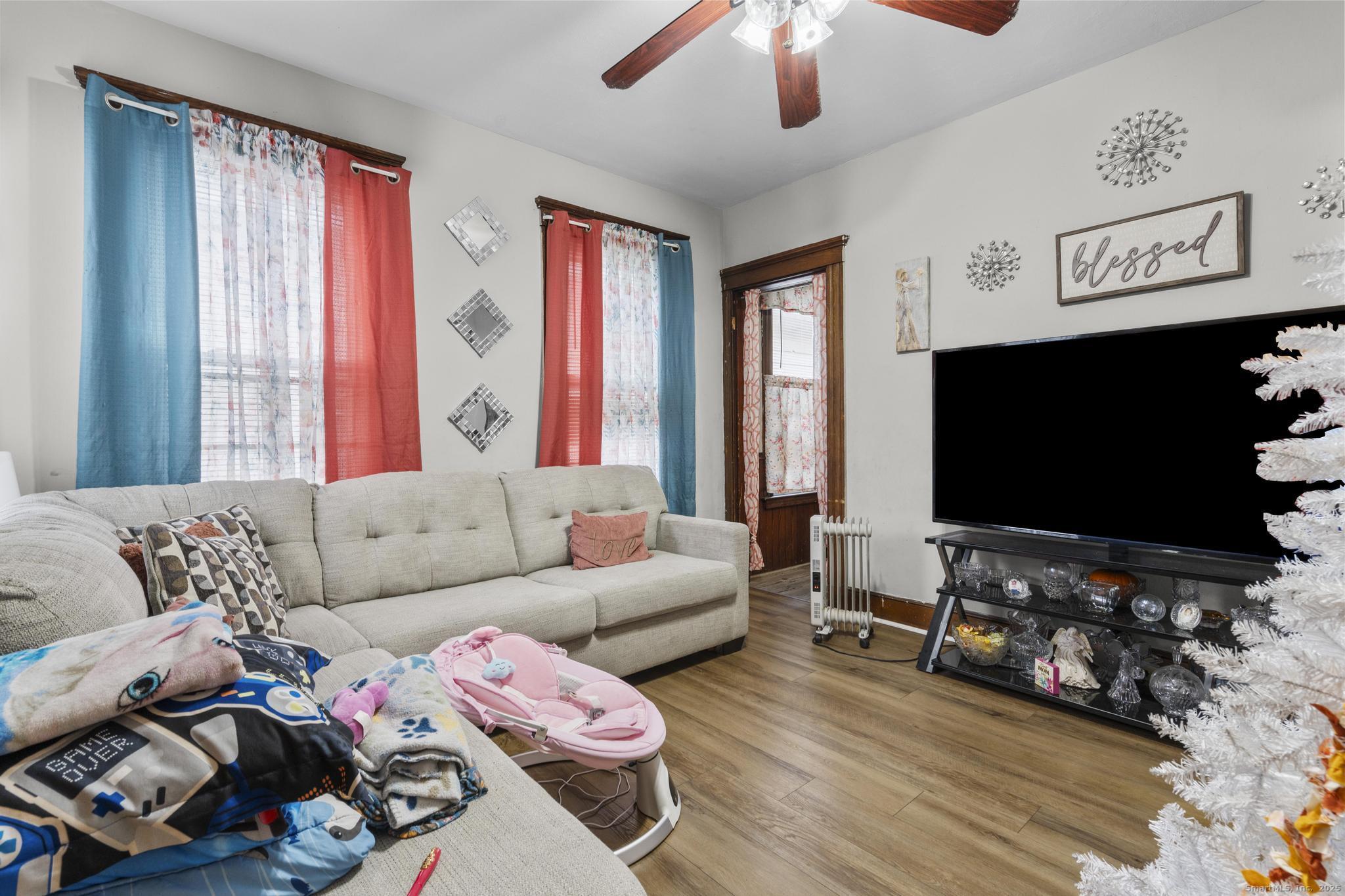 1380 State Street New Haven, CT 06511 - Photo 4 of 29