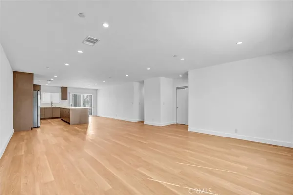 a view of a livingroom with a dishwasher