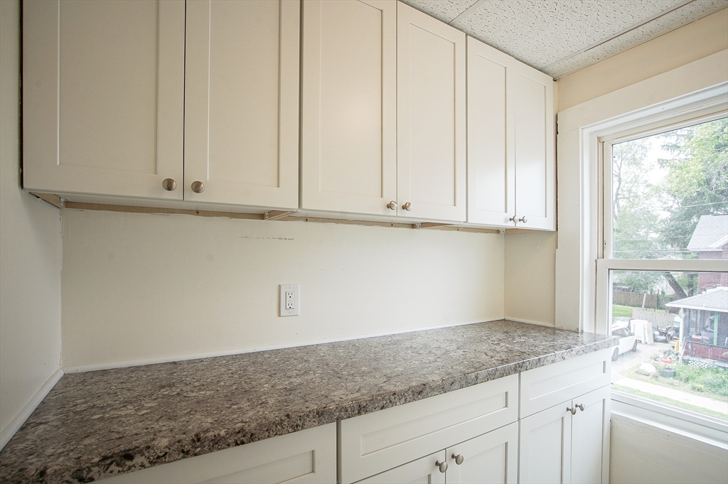 3 Charles Street, Unit 2R Chicopee, MA 01020 - Photo 11 of 16
