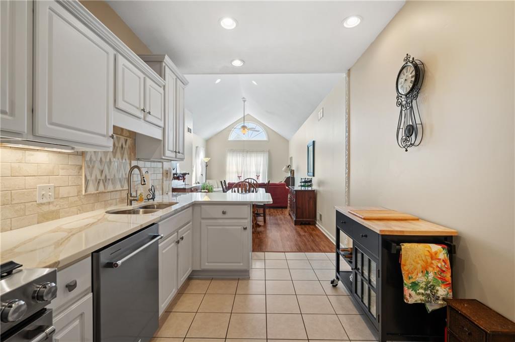 309 Saddlebrook Road Gibsonia, PA 15044 - Photo 11 of 29 Gallery Image 11