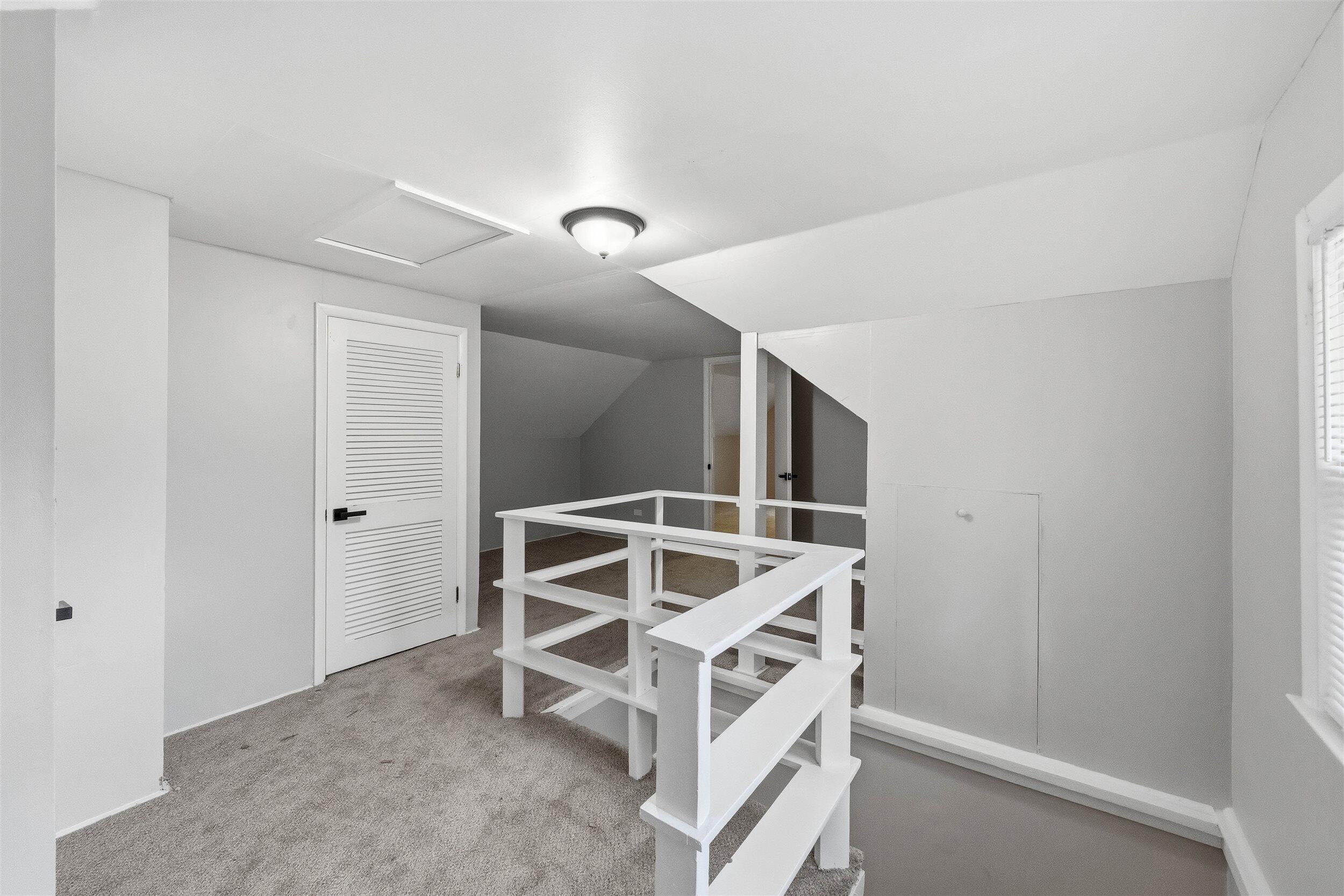 2419 North 53rd Street Milwaukee, WI 53210 - Photo 21 of 28 21-Upper Landing