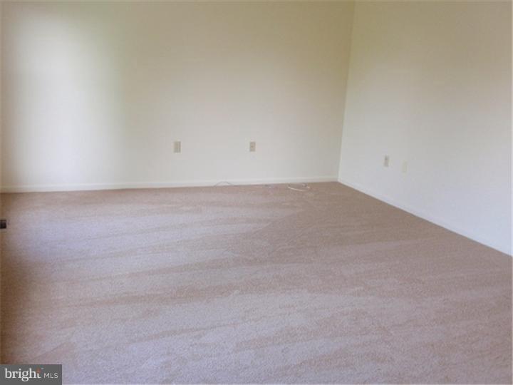 233 Sunrise Road Reading, PA 19606 - Photo 3 of 14 Living Room