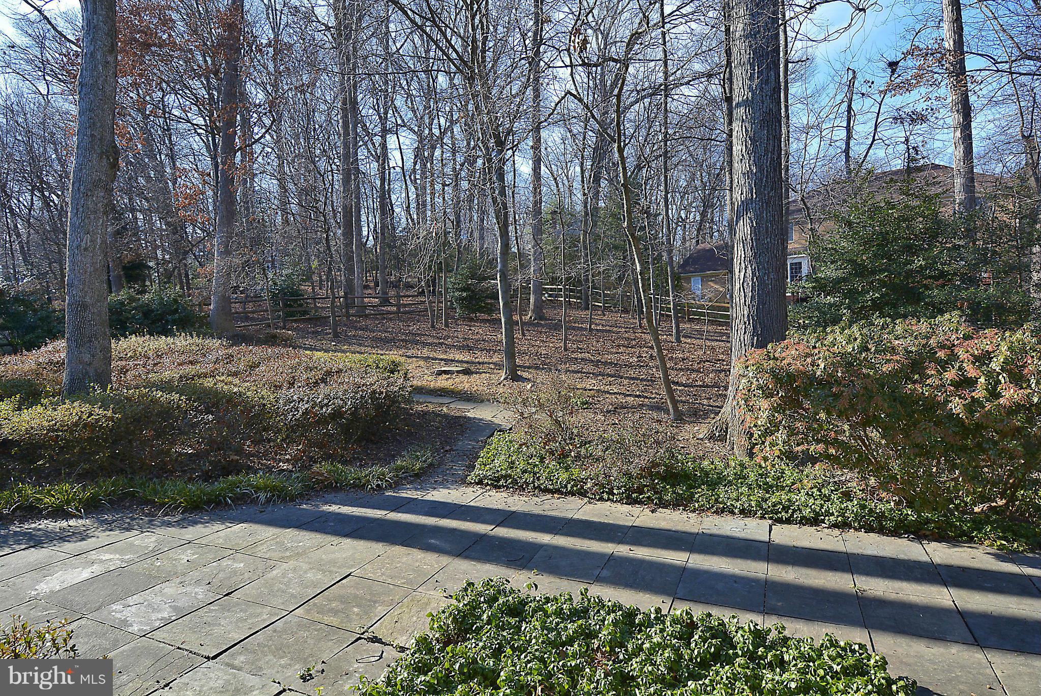 11820 Gregerscroft Road Potomac, MD 20854 - Photo 5 of 30 Exterior (Rear)
