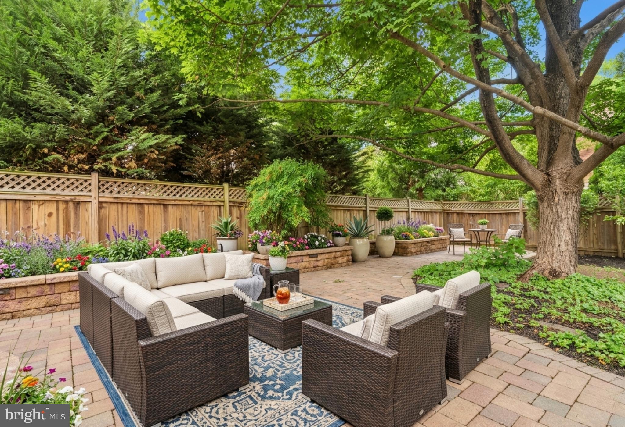 4007 West Braddock Road Alexandria, VA 22304 - Photo 37 of 52 a patio with patio a couch and chairs