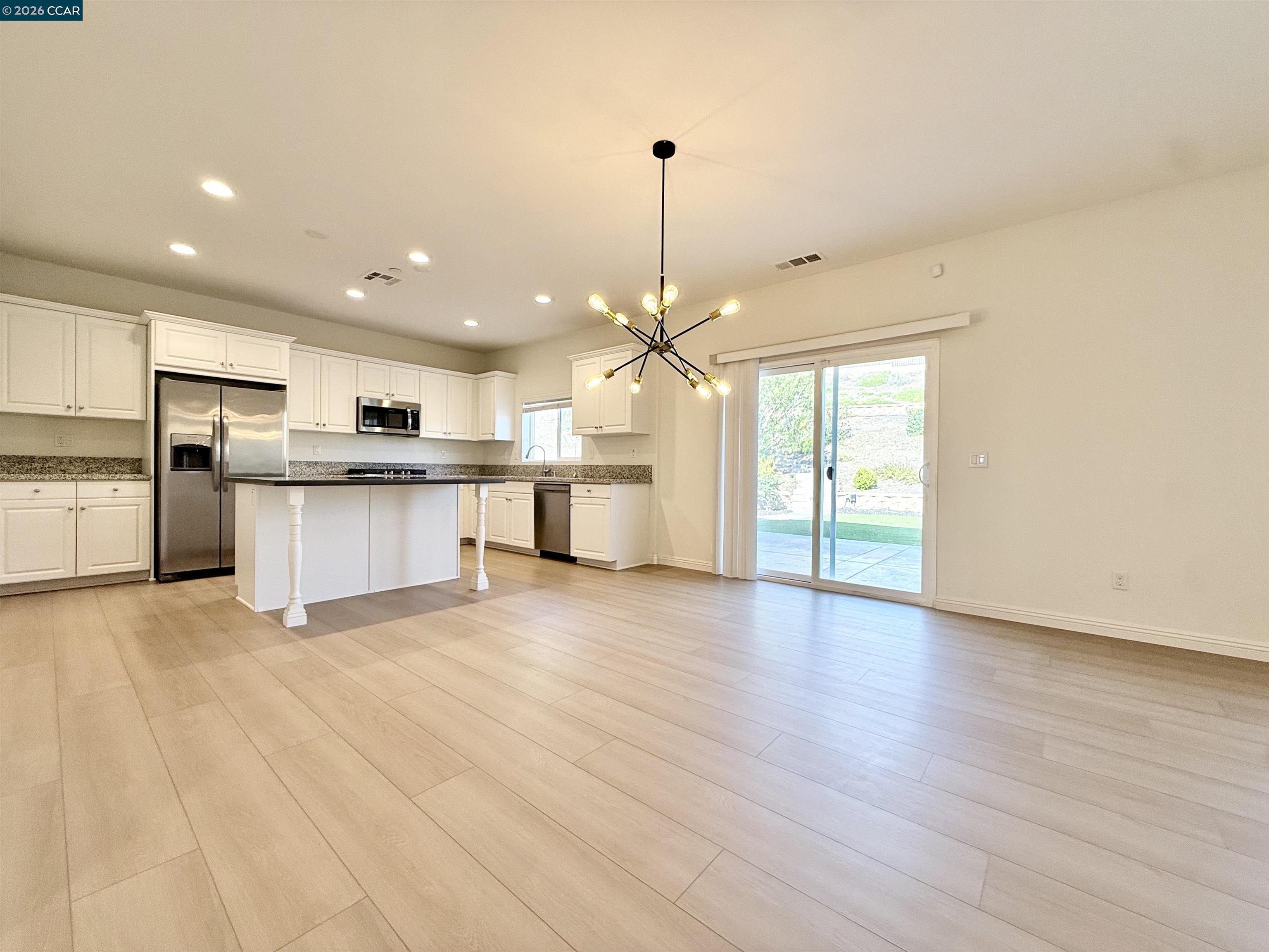 20455 Canaan Circle Riverside, CA 92507 - Photo 2 of 41