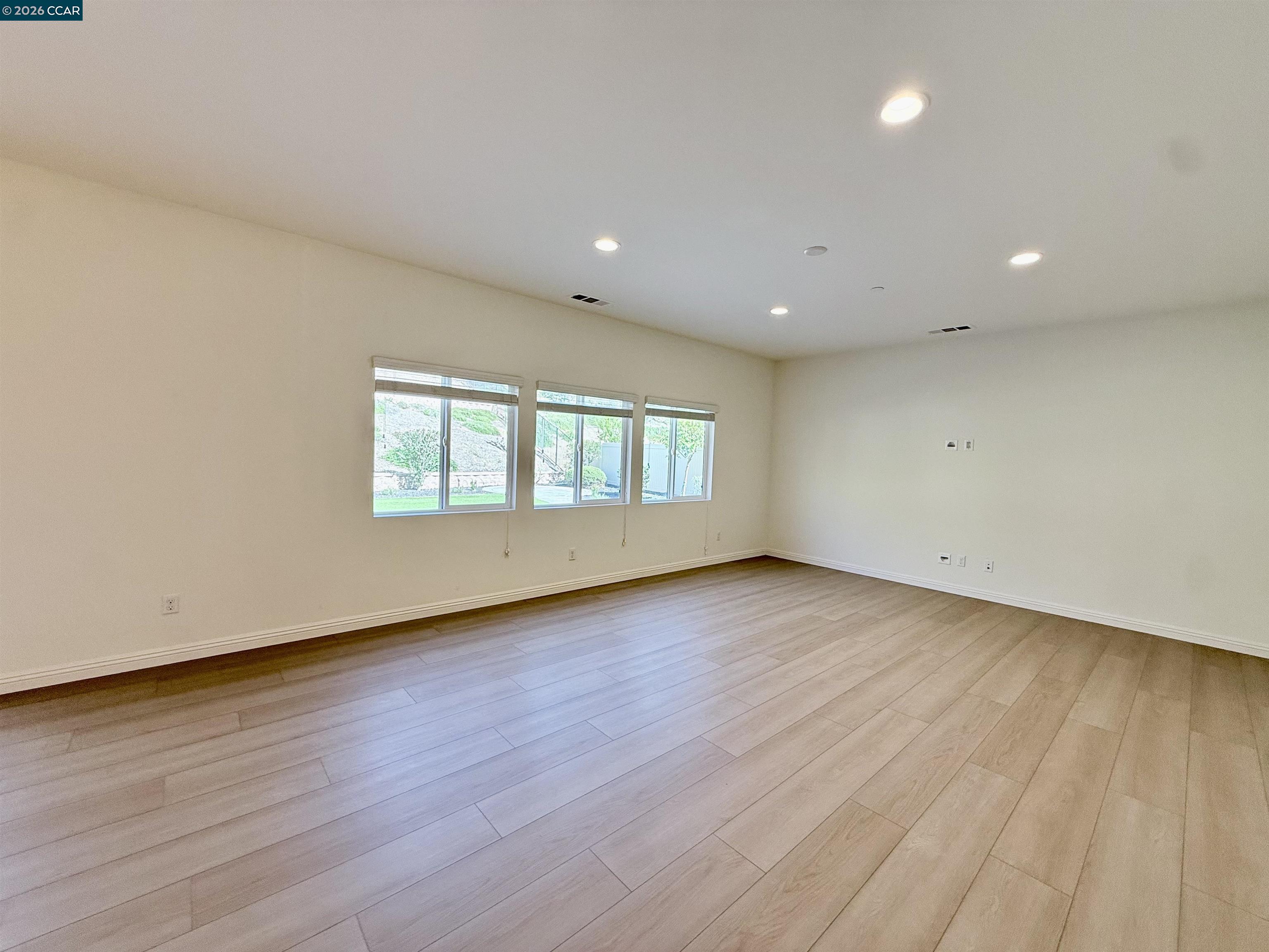 20455 Canaan Circle Riverside, CA 92507 - Photo 9 of 41