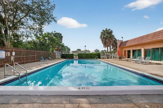 $310,000 | 16 Toledo Court, Unit 338, Davie, FL 33324