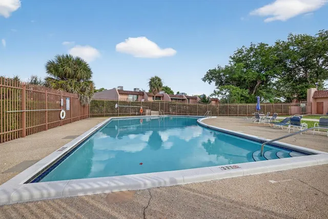 $310,000 | 16 Toledo Court, Unit 338, Davie, FL 33324