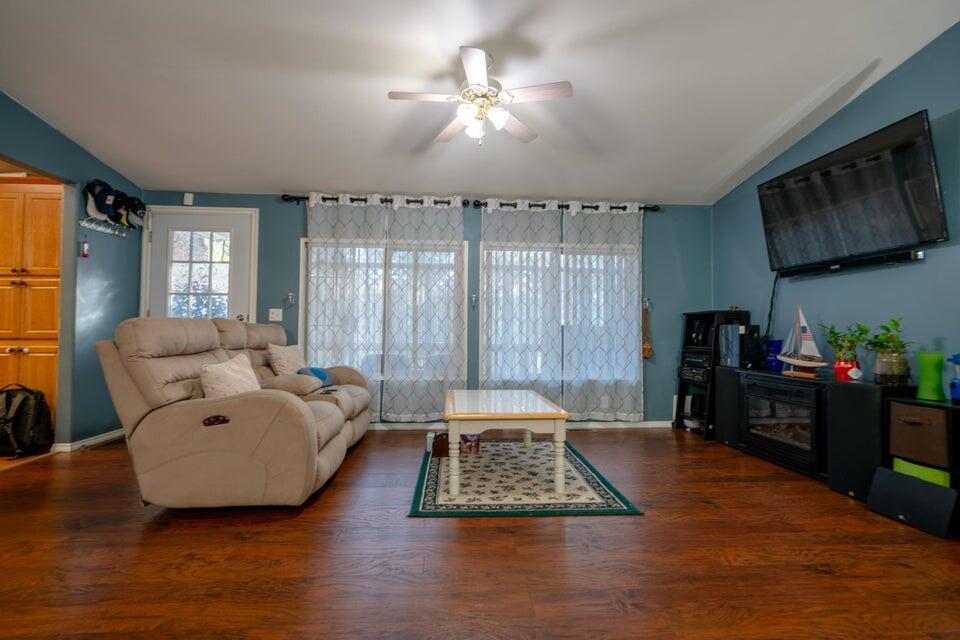 61000 Brosterhous Road, Unit 561 Bend, OR 97702 - Photo 9 of 18 9