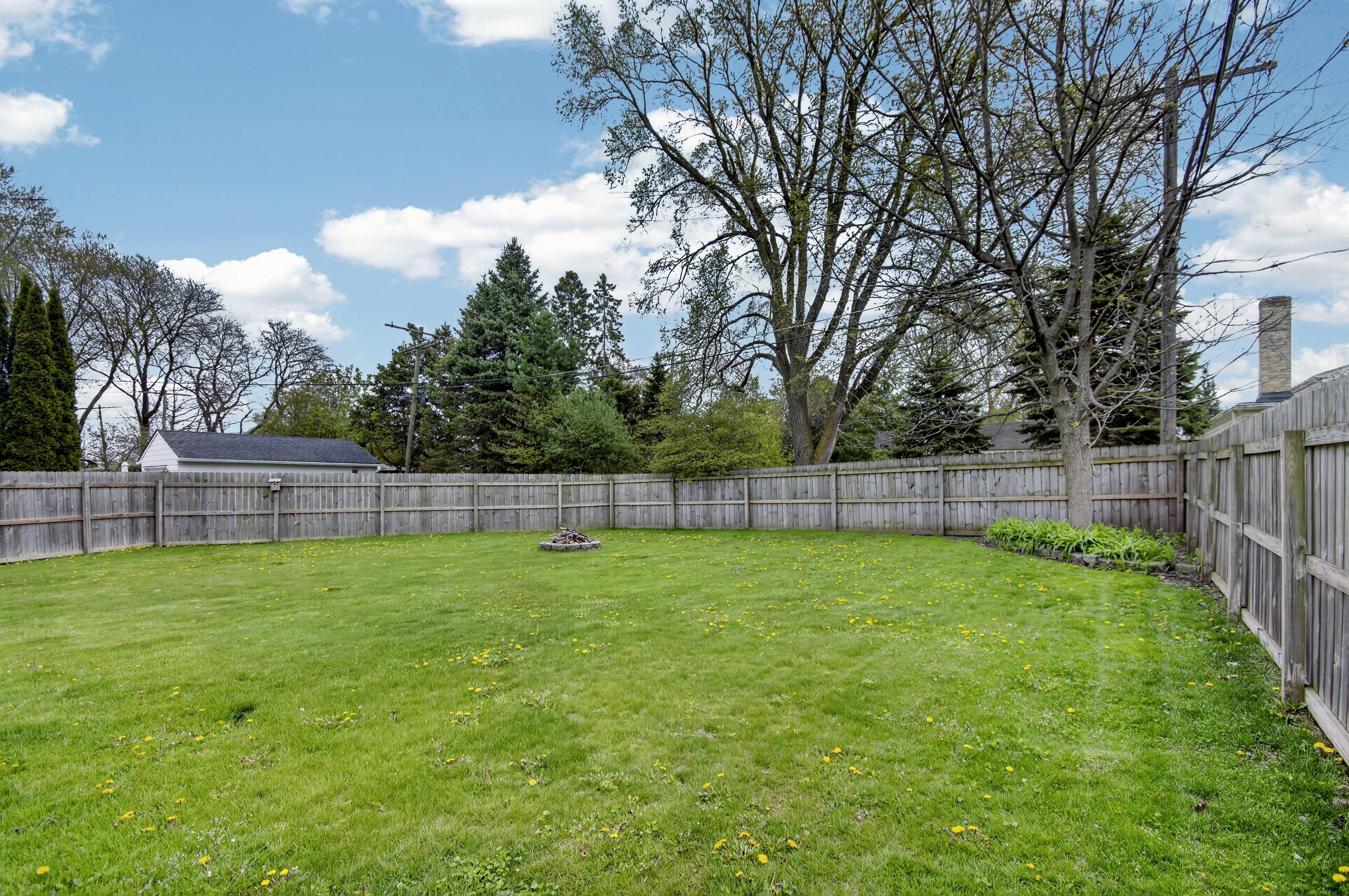 3206 Lakeview Circle Racine, WI 53402 - Photo 7 of 27 DSC_8735
