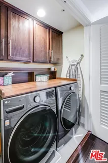 $849,000 | 10878 Bloomfield Street, Unit 211, Toluca Lake, CA 91602