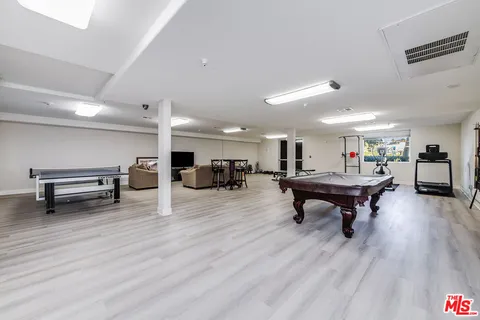 $849,000 | 10878 Bloomfield Street, Unit 211, Toluca Lake, CA 91602