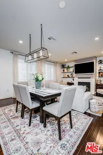 $849,000 | 10878 Bloomfield Street, Unit 211, Toluca Lake, CA 91602