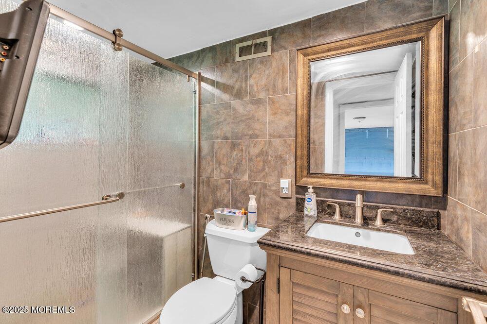 624 Fort Plains Road Howell, NJ 07731 - Photo 11 of 21 bathroom1