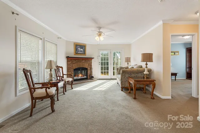 $395,000 | 686 Sam Jones Road, Burnsville, NC 28714