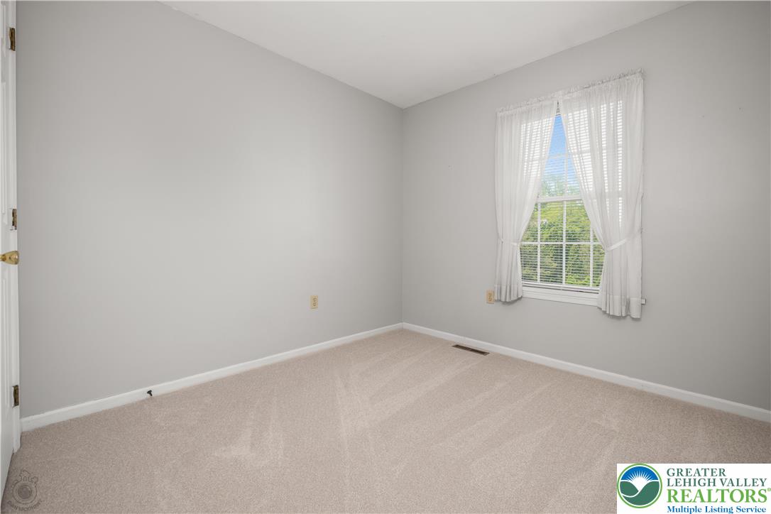 1514 Ravena Street Bethlehem, PA 18015 - Photo 15 of 18 an empty room with windows