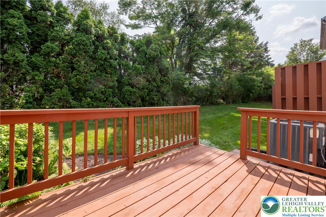 1514 Ravena Street Bethlehem, PA 18015 - Photo 7 of 18