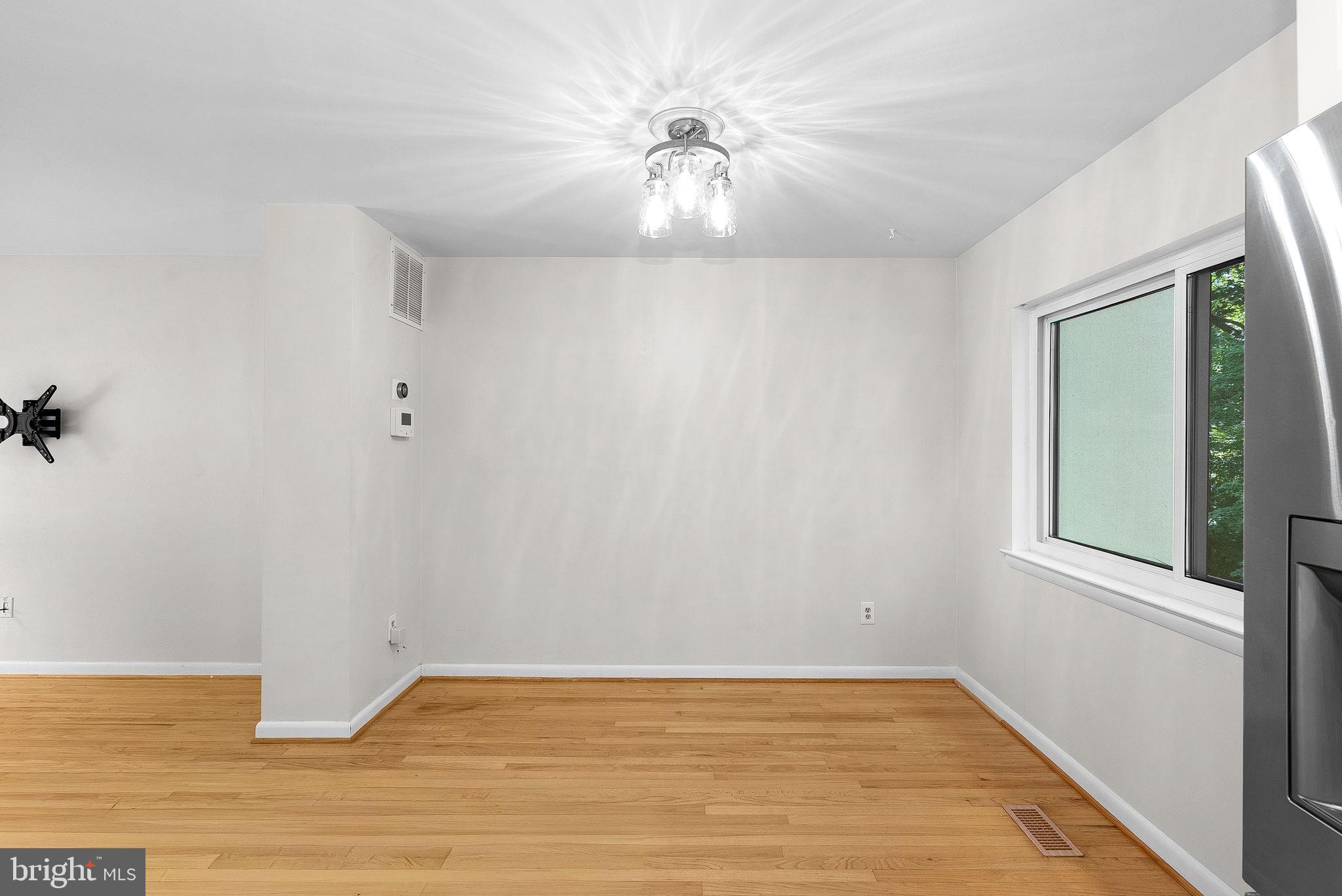 11986 Barrel Cooper Court Reston, VA 20191 - Photo 14 of 45