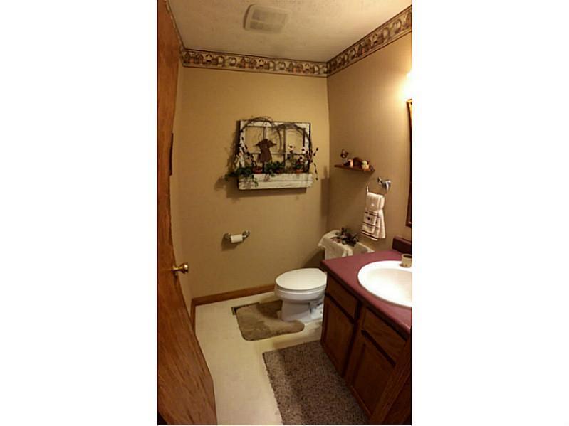 3251 Windy Ridge Drive Springfield, OH 45502 - Photo 4 of 25