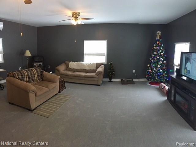 13244 North Horrell Road Fenton, MI 48430 - Photo 3 of 26