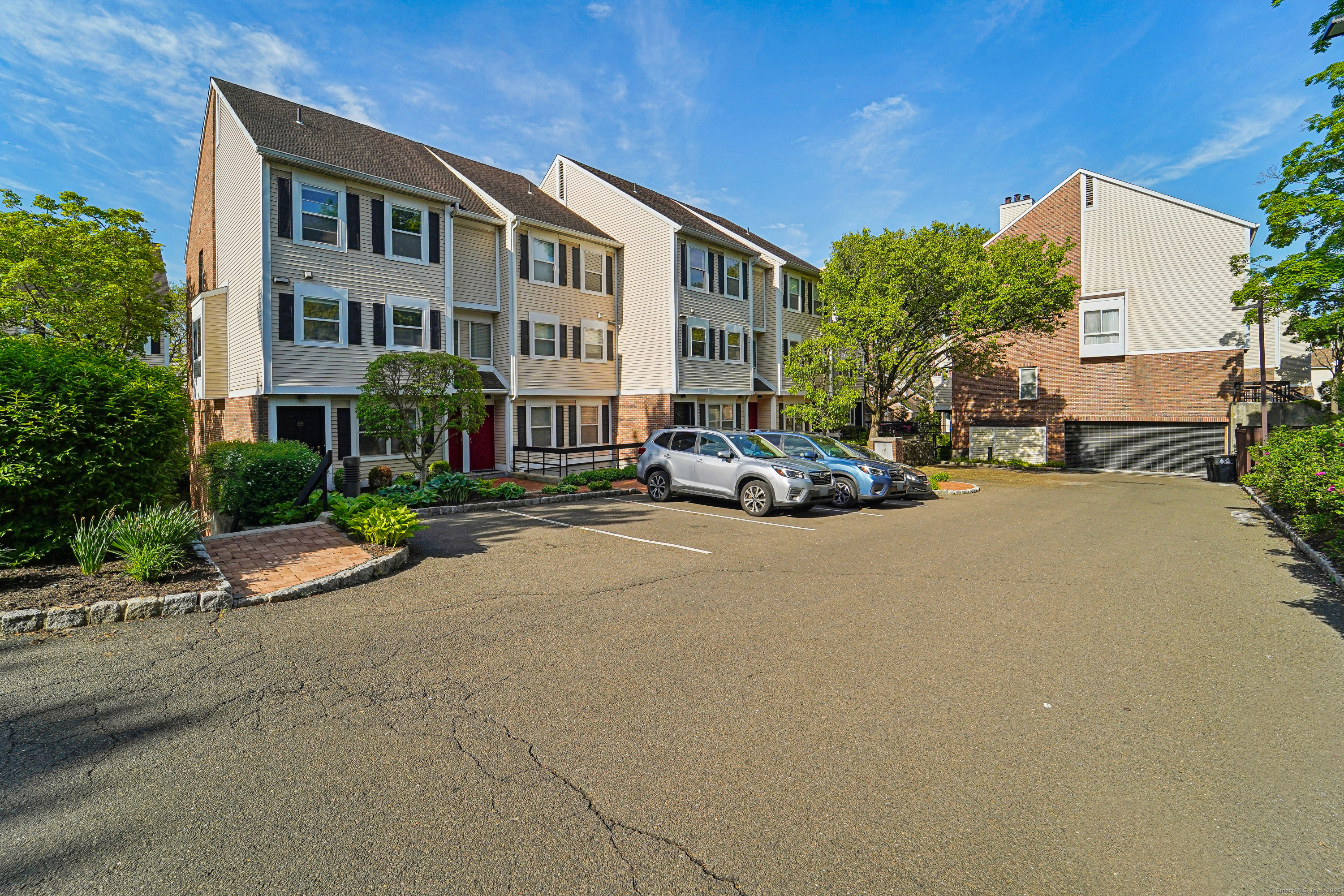 51 Highland Road, Unit 51 Stamford, CT 06902 - Photo 1 of 1 Gallery Image 1