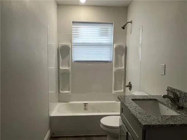 $1,450 | 3419 Clara Street, Unit 204, New Orleans, LA 70115