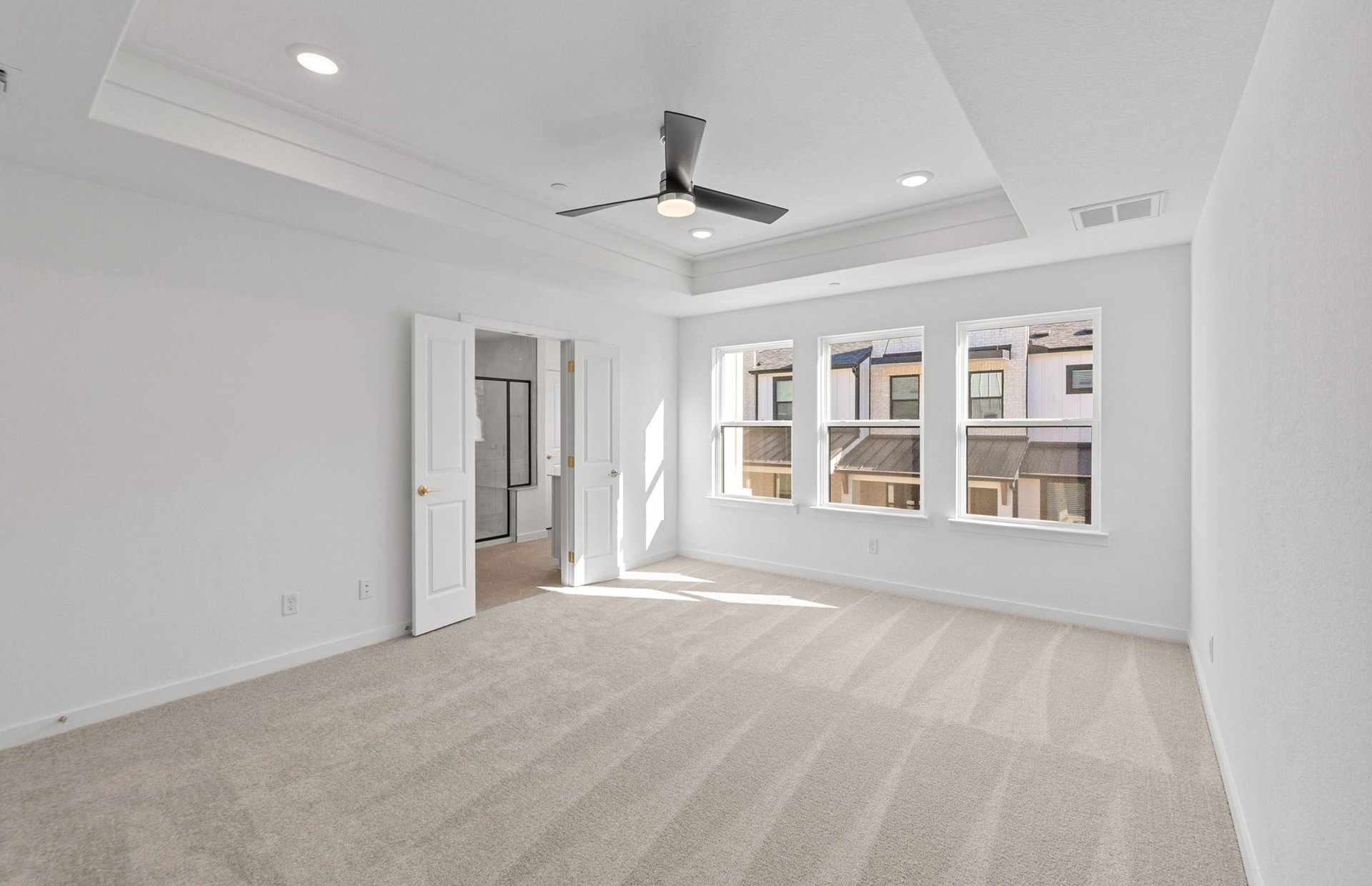 1280 East Main Street, Unit 603 Round Rock, TX 78664 - Photo 13 of 28 a view of an empty room with a window