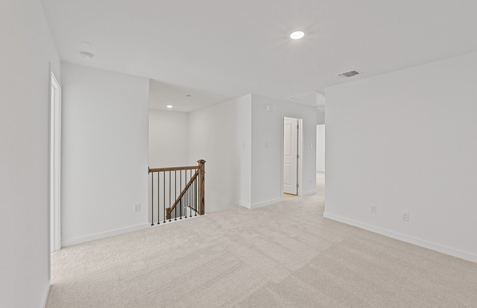 1280 East Main Street, Unit 603 Round Rock, TX 78664 - Photo 18 of 28 a view of an empty room