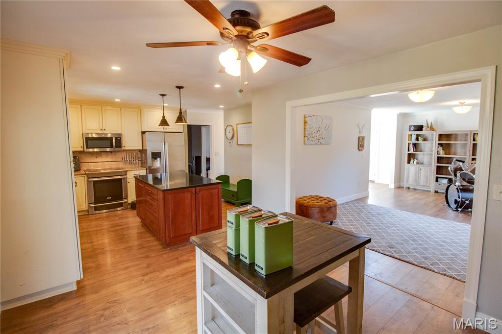 2019 Raintree Trail Collinsville, IL 62234 - Photo 26 of 67