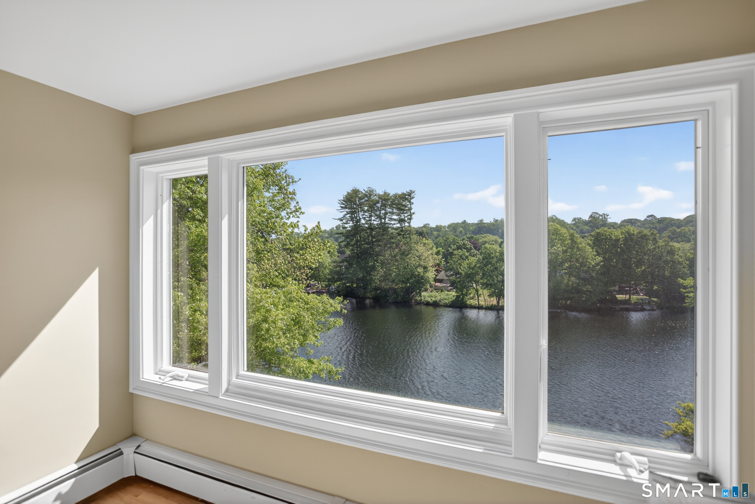 475 Springer Road Fairfield, CT 06824 - Photo 24 of 39 3rd Floor View